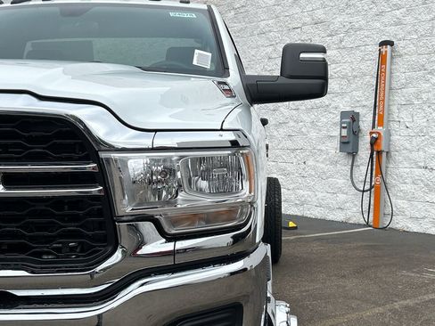 New 2024 RAM 3500 Tradesman image 10