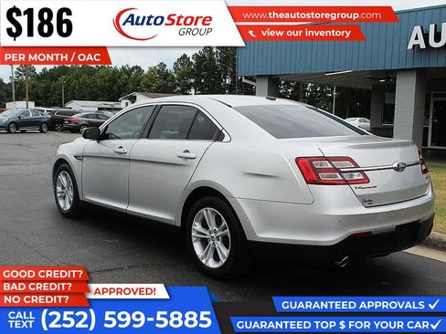 Used 2017 Ford Taurus SEL FWD image 8