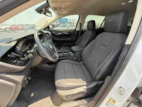 Used 2023 Buick Envision Preferred FWD image 16