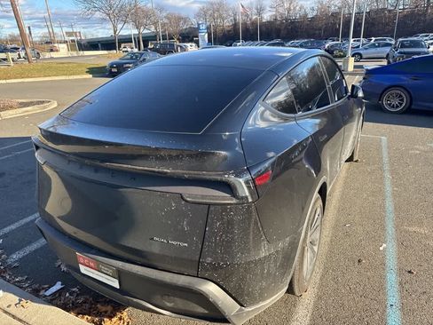 Used 2026 Tesla Model Y Long Range image 18