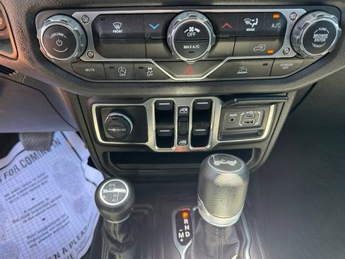 Certified 2025 Jeep Wrangler Unlimited Sport AWD/4WD image 16