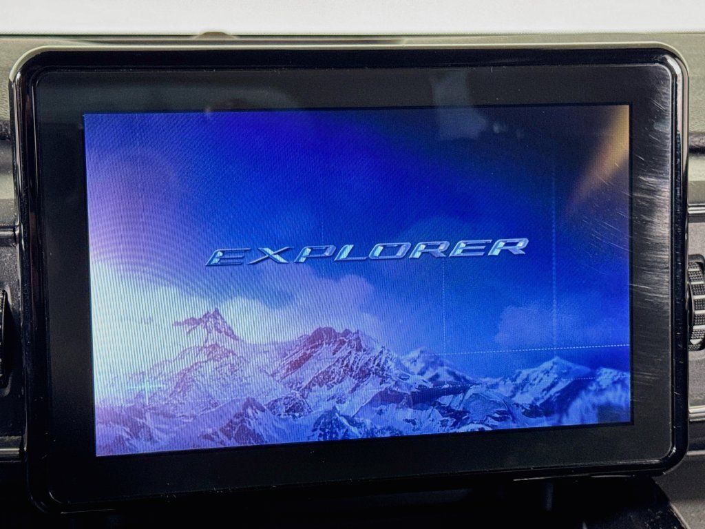 Used 2020 Ford Explorer XLT w/ Equipment Group 202A AWD/4WD image 25