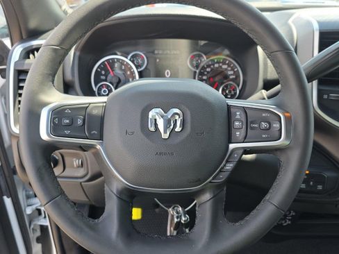 Used 2025 RAM 2500 Big Horn AWD/4WD image 8