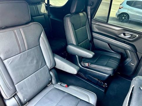 Used 2021 Chevrolet Tahoe RST w/ Luxury Package AWD/4WD image 5
