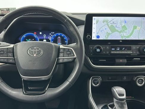 Used 2024 Toyota Grand Highlander Limited image 10