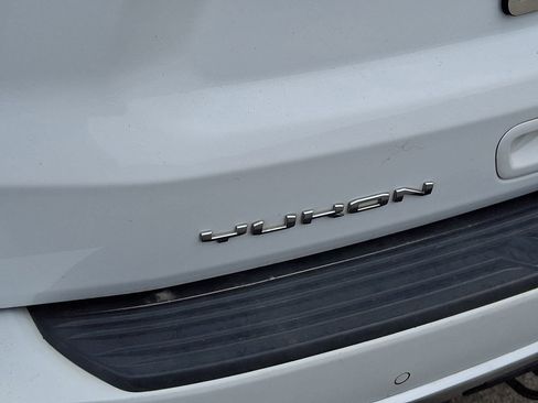 Used 2023 GMC Yukon Denali image 34