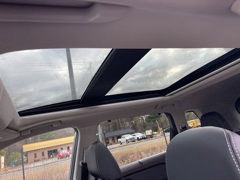 Used 2021 Nissan Rogue SL w/ Premium Package image 20