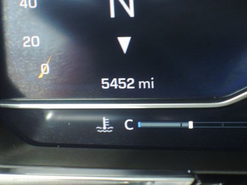 Used 2025 Chevrolet Silverado 2500 LT w/ Convenience Package image 13