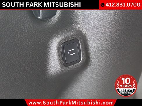 Used 2024 Jeep Compass Latitude w/ Convenience Group AWD/4WD image 19