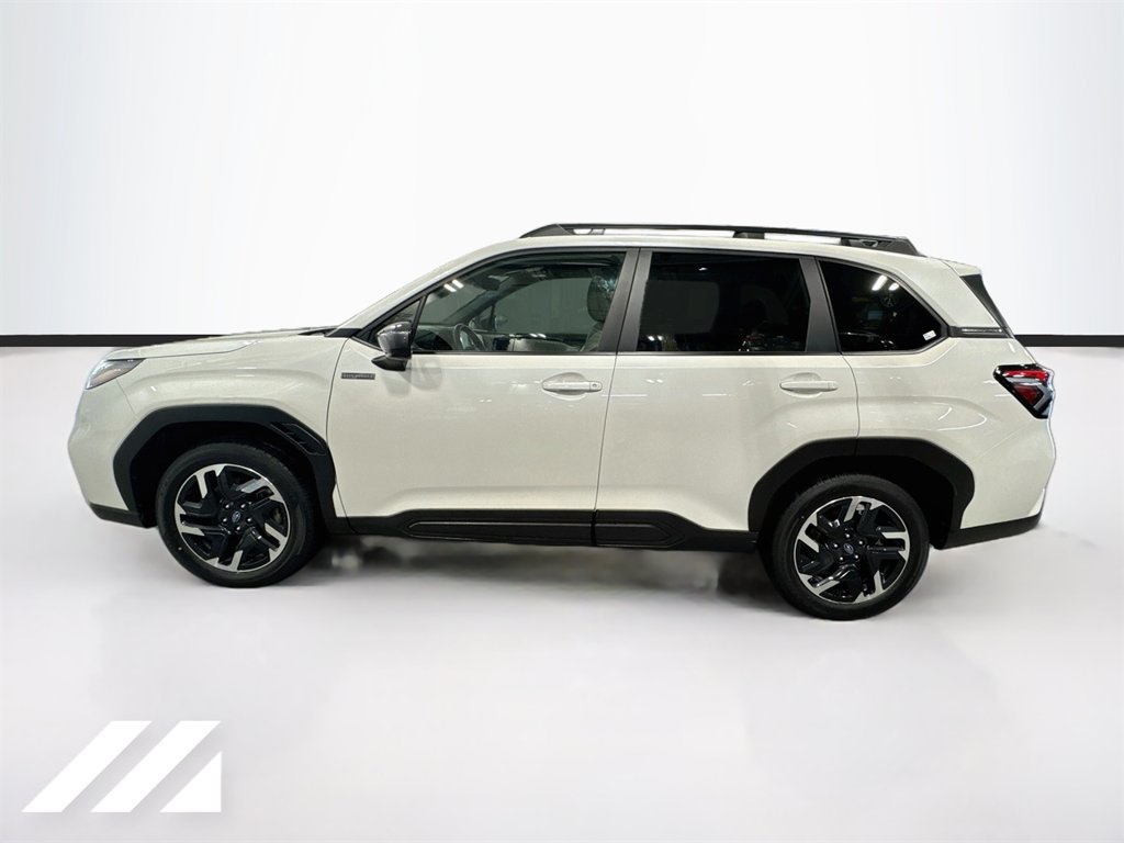 Used 2025 Subaru Forester Premium AWD/4WD image 8