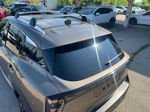 Certified 2025 Nissan Kicks SR w/ SR Premium Package AWD/4WD image 40