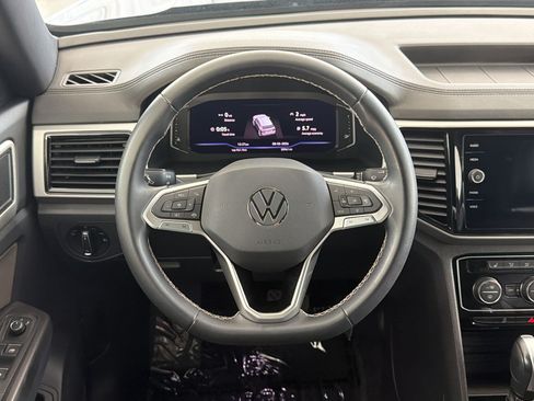 Used 2023 Volkswagen Atlas Cross Sport SE FWD image 11