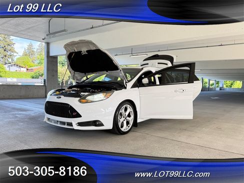 Used 2013 Ford Focus ST FWD image 25