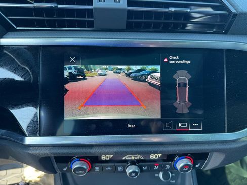 Used 2022 Audi Q3 2.0T Premium image 19