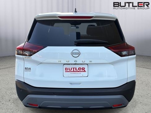 Used 2022 Nissan Rogue S AWD/4WD image 5
