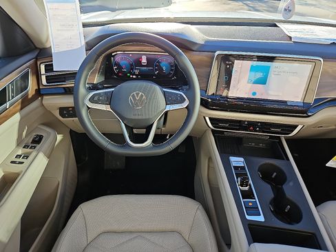 New 2026 Volkswagen Atlas SE image 8
