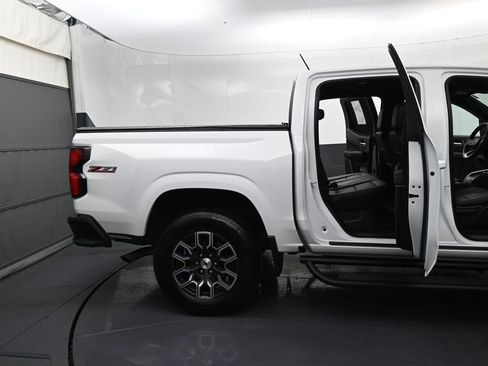 Used 2023 Chevrolet Colorado Z71 w/ Z71 Convenience Package 2 AWD/4WD image 10