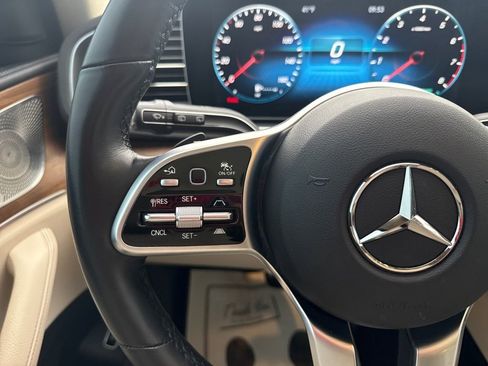 Used 2023 Mercedes-Benz GLS 580 4MATIC image 21