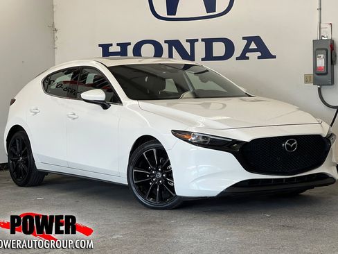 Used 2019 MAZDA MAZDA3 Premium image 1