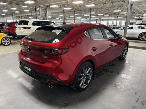 Used 2019 MAZDA MAZDA3 AWD Hatchback w/ Preferred Pkg image 4