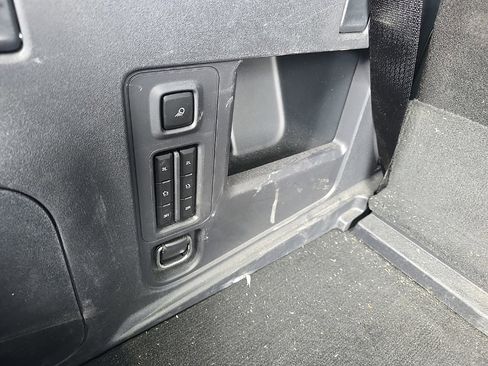 Used 2025 Ford Expedition Platinum w/ Platinum Ultimate Package image 6