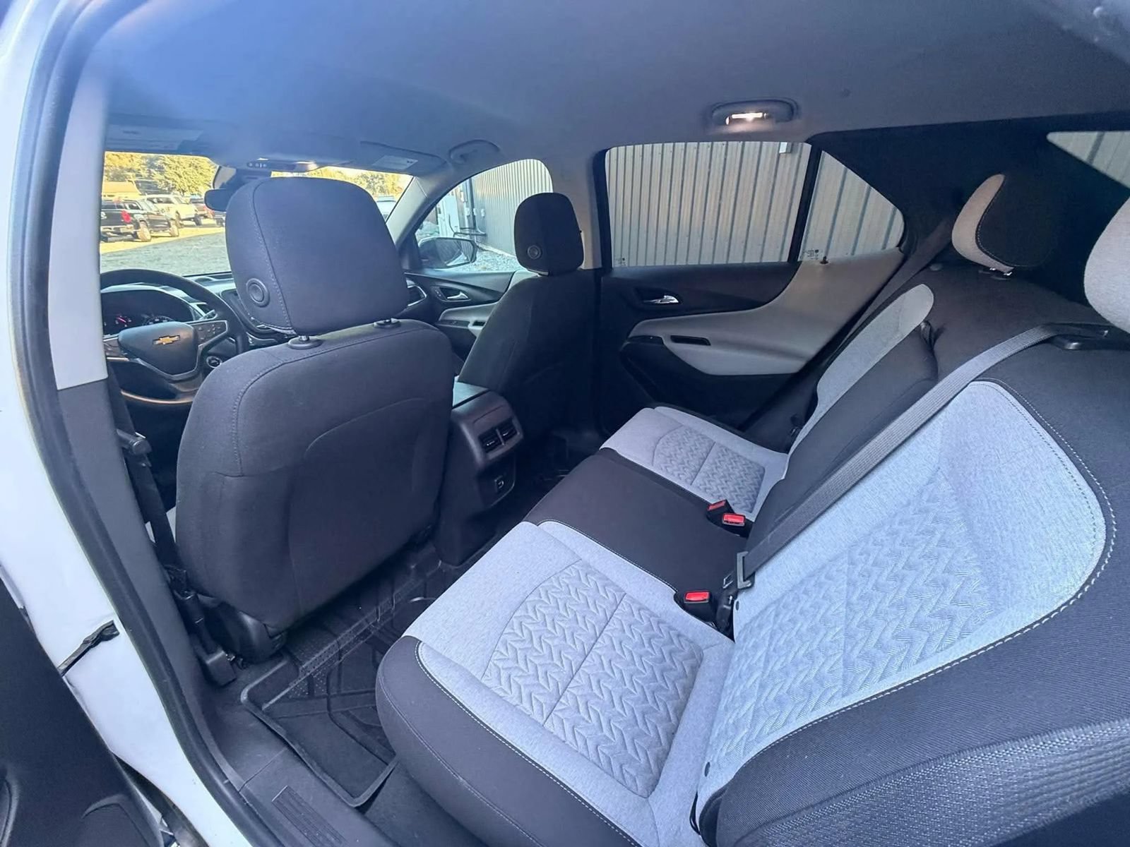 Used 2023 Chevrolet Equinox LS w/ LS Convenience Package FWD image 16