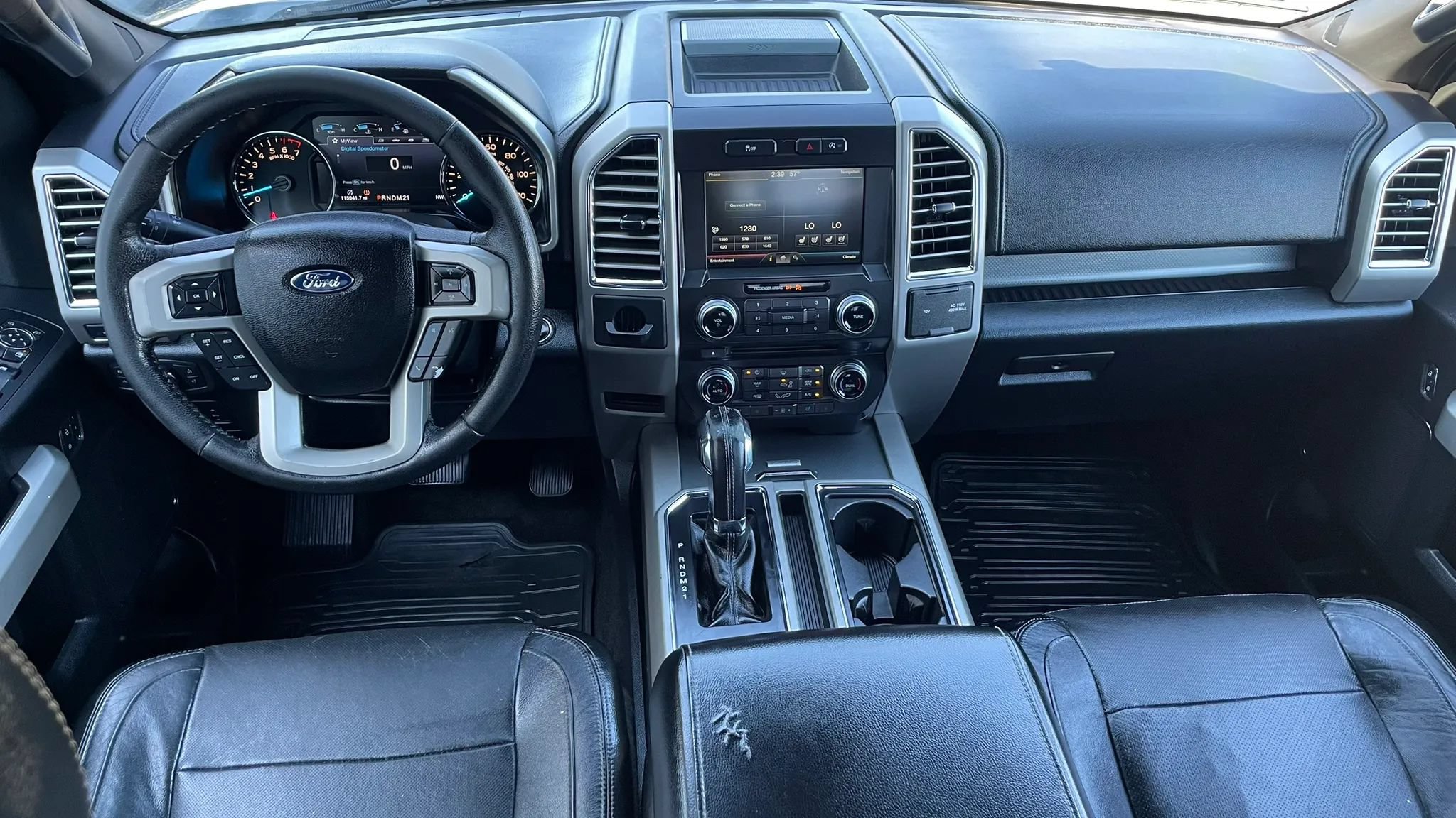Used 2015 Ford F150 Lariat RWD image 12