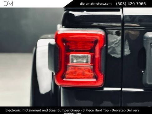 Used 2018 Jeep Wrangler Unlimited Rubicon AWD/4WD image 15