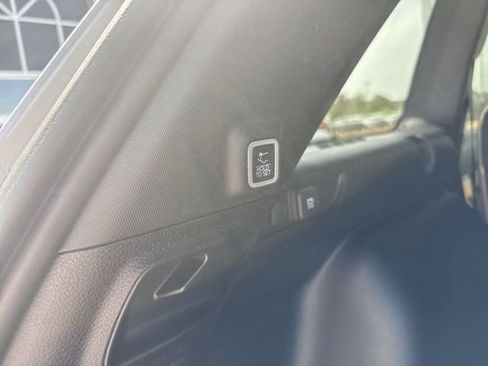 Used 2025 Jeep Grand Cherokee Limited w/ Black Appearance Package image 10