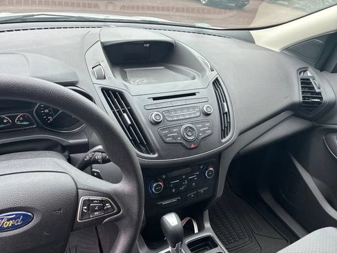 Used 2017 Ford Escape SE AWD/4WD image 10