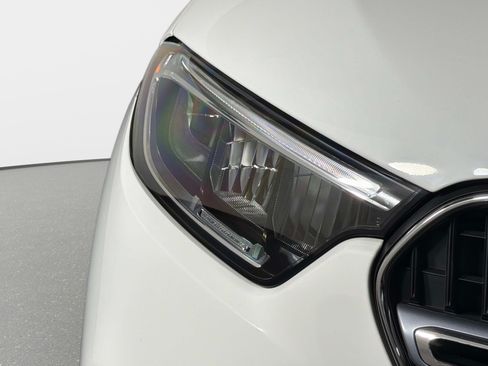 Used 2025 Mercedes-Benz GLC 350e 4MATIC image 19