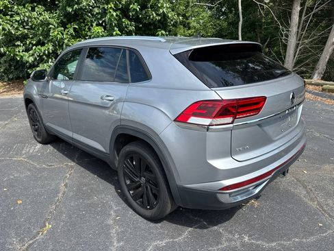 Used 2023 Volkswagen Atlas Cross Sport SE w/ Black Wheel Package FWD image 3
