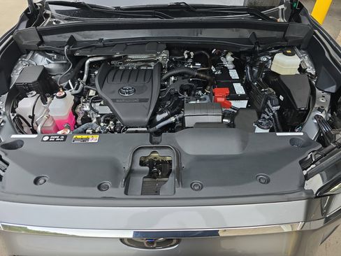 Certified 2025 Toyota Grand Highlander AWD image 33