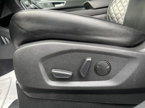 Used 2024 Ford Edge Titanium image 18