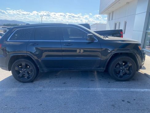 Used 2015 Jeep Grand Cherokee Altitude image 4