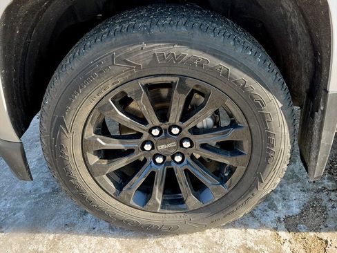 Used 2016 GMC Canyon SLT w/ Driver Alert Package image 36