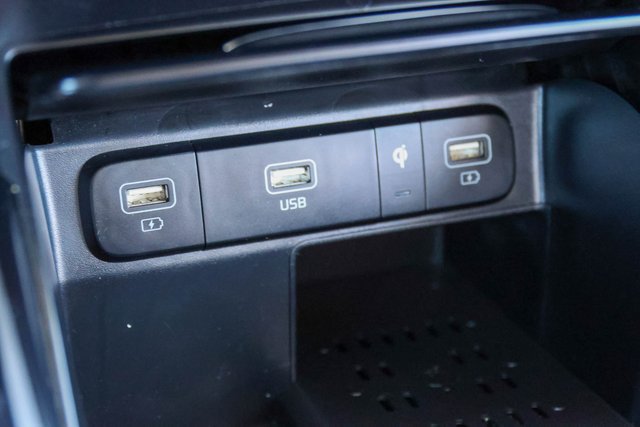 Used 2022 Kia Sorento EX w/ Panoramic Sunroof Package FWD image 27