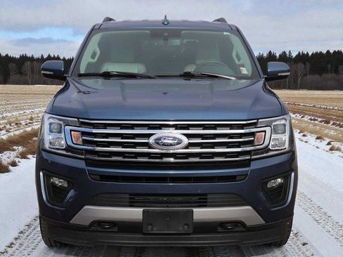Certified 2019 Ford Expedition XLT w/ Equipment Group 202A image 9
