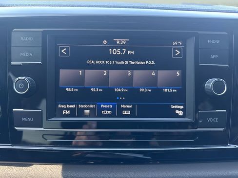 Used 2023 Volkswagen Taos S image 16