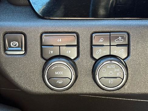 Certified 2025 Chevrolet Silverado 2500 LT w/ Safety Package AWD/4WD image 16