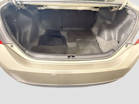 Used 2018 Toyota Corolla LE FWD image 34