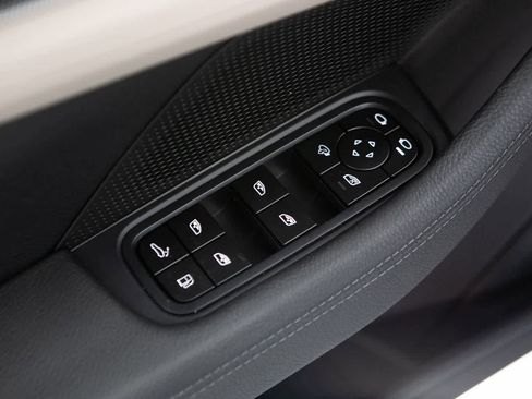 New 2026 Porsche Panamera 4 image 18