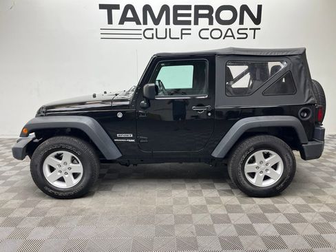 Used 2018 Jeep Wrangler Sport AWD/4WD image 6