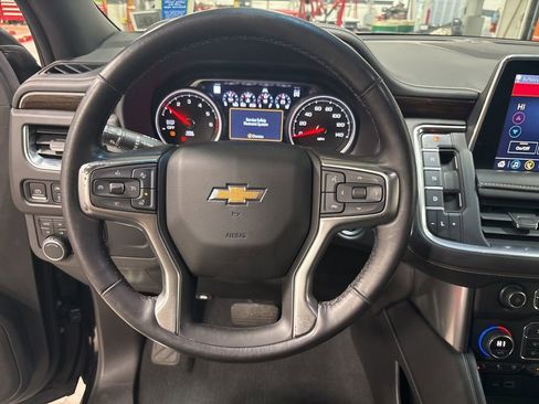 Used 2021 Chevrolet Suburban Premier image 8