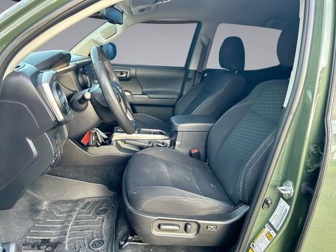 Used 2021 Toyota Tacoma SR5 w/ Trail Edition RWD image 11