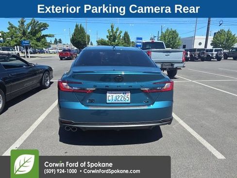 Used 2025 Toyota Camry SE w/ Multimedia Upgrade Package AWD/4WD image 7