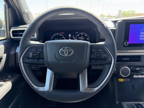 Certified 2025 Toyota Tacoma TRD Off-Road w/ TRD Off Road Upgrade Package AWD/4WD image 25