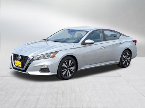 Used 2021 Nissan Altima 2.5 SV FWD image 3