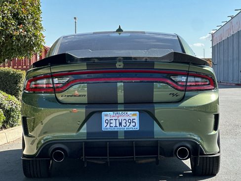 Used 2022 Dodge Charger R/T w/ Blacktop Package image 5