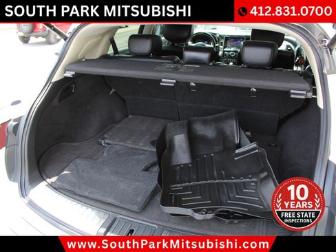 Used 2014 INFINITI QX70 AWD w/ Sport Technology Package image 30